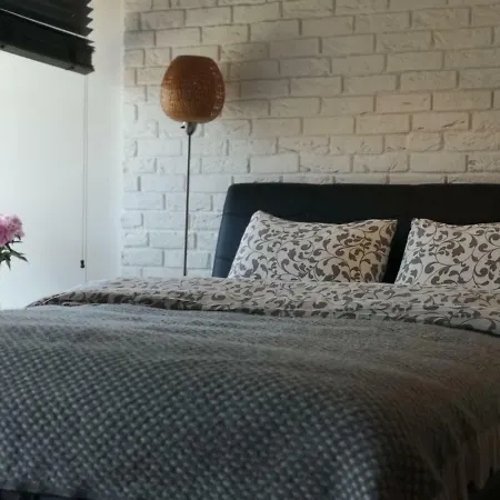 Nice And Cozy Studio By Urban Rent