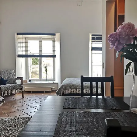 Διαμέρισμα Nice And Cozy Studio By Urban Rent